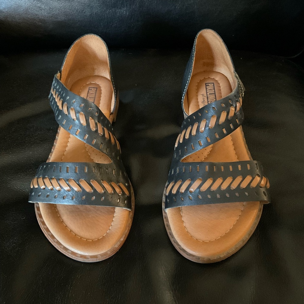 PIKOLINOS Black and Tan Leather Sandals